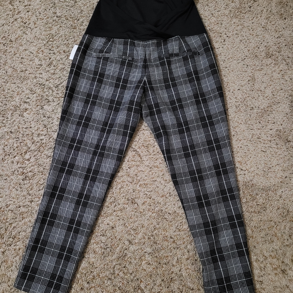 Isabel Maternity Plaid slim ankle pants!